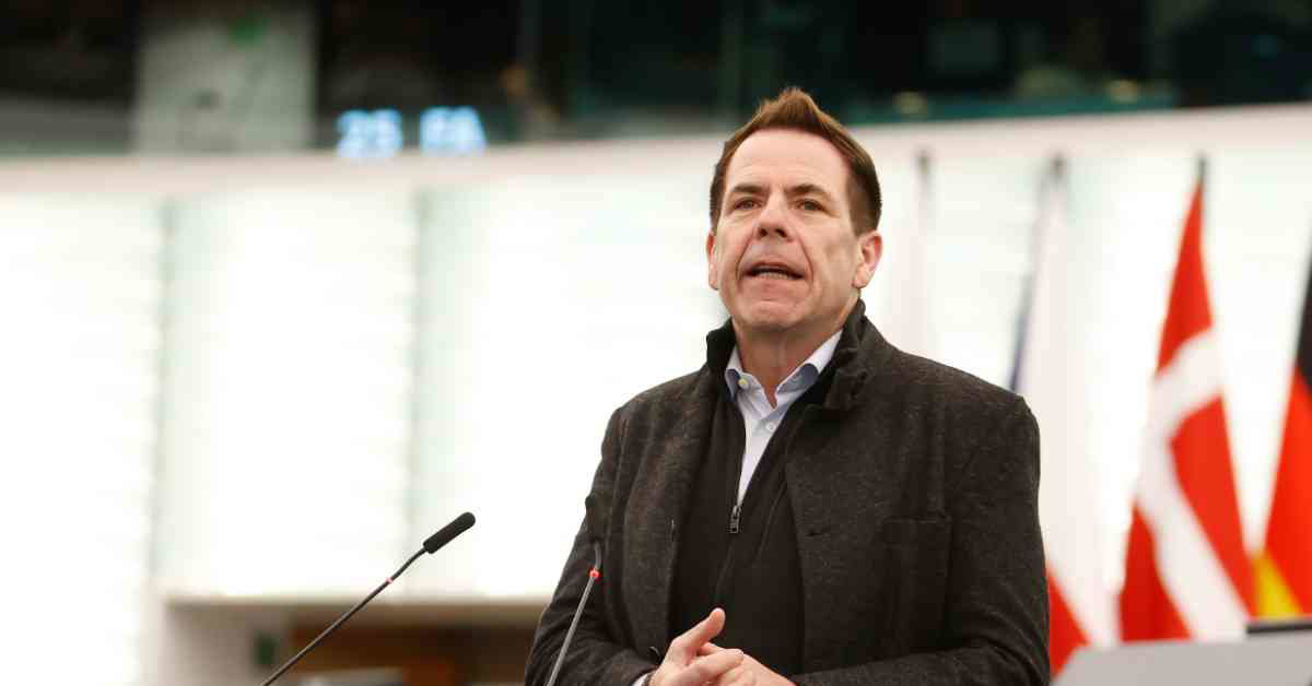 Elektroschocks, Waschbären, liberale Jugendsünden: 20 Fakten über das ...