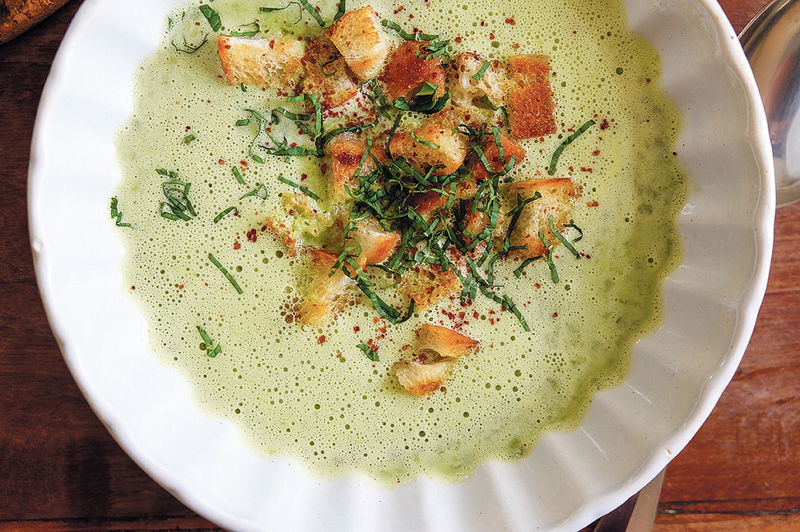 Frühlingssuppe mit richtig viel Grünzeug: Da haben wir den Salat ...