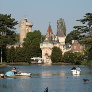 Großes Ritterfest zu Pferde im Schloss Laxenburg